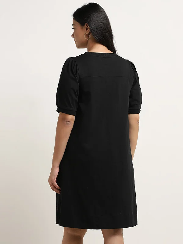 Gia Black Solid Cotton Dress