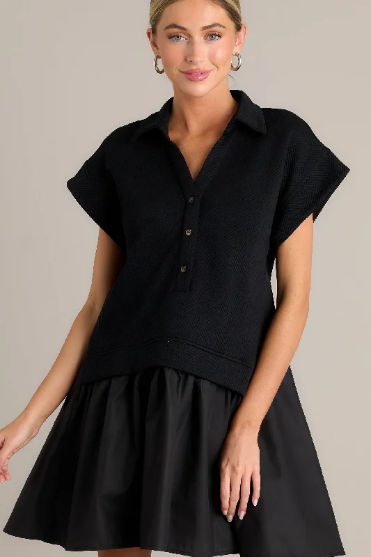 Delightful Drape Black Short Sleeve Quilted Dress