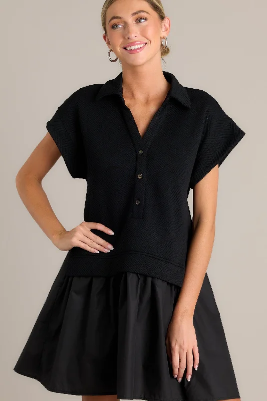 Delightful Drape Black Short Sleeve Quilted Dress