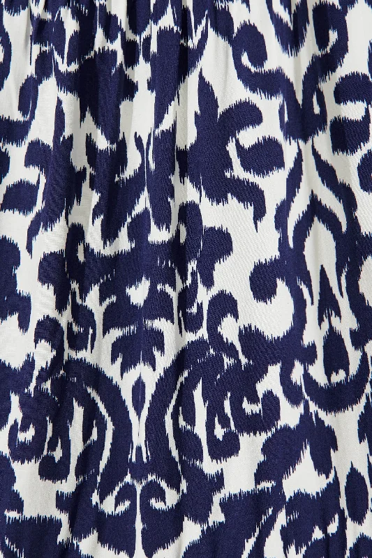 Kintan Dress In White With Navy Print