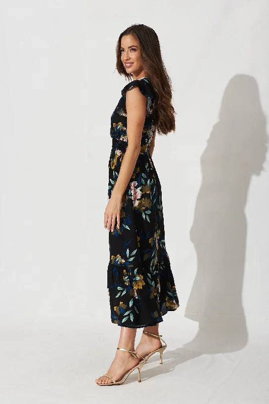 Pescara Midi Dress In Black With Green Leaf