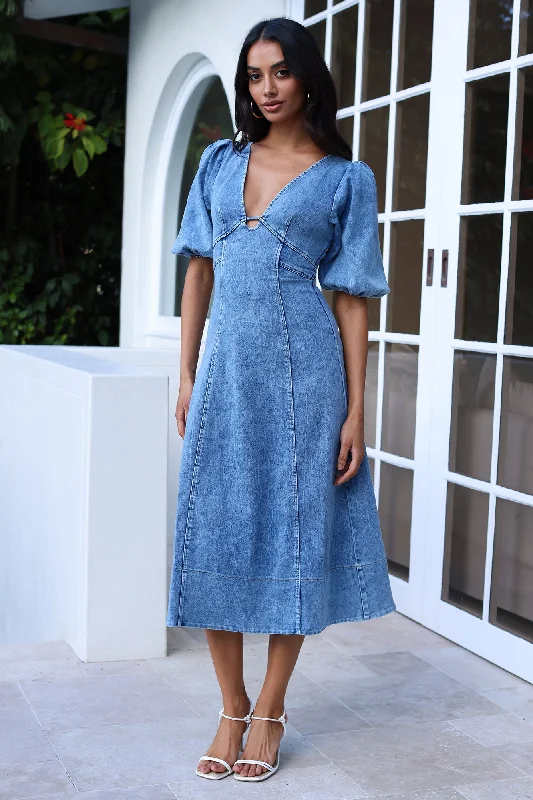 Travel Bites Midi Dress Denim