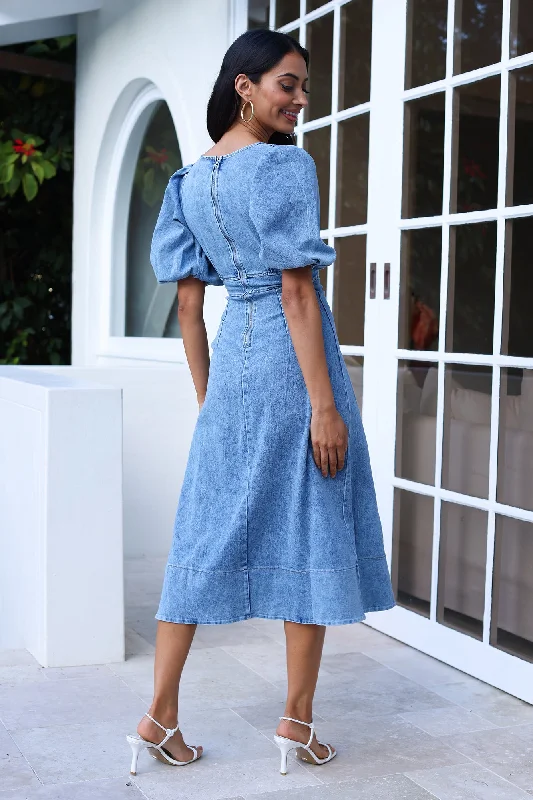 Travel Bites Midi Dress Denim